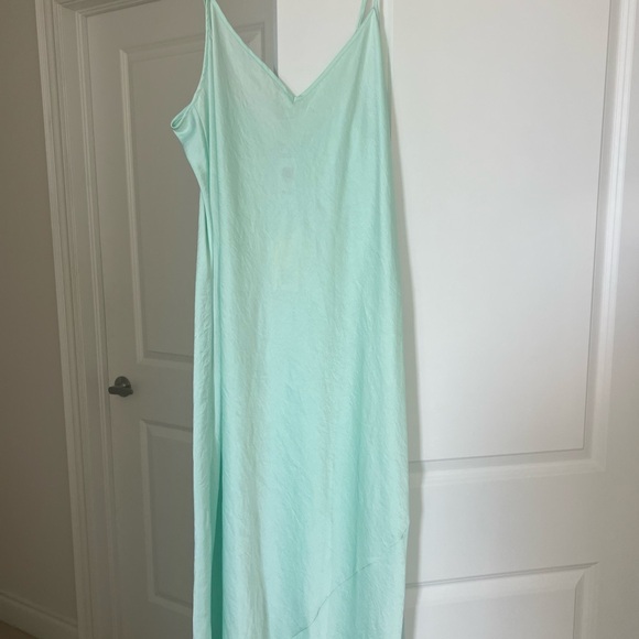 Aritzia Dress (XL, Brand New) - Picture 4 of 4